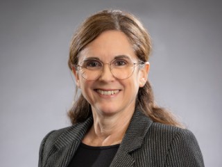Nadine Ann Bähr