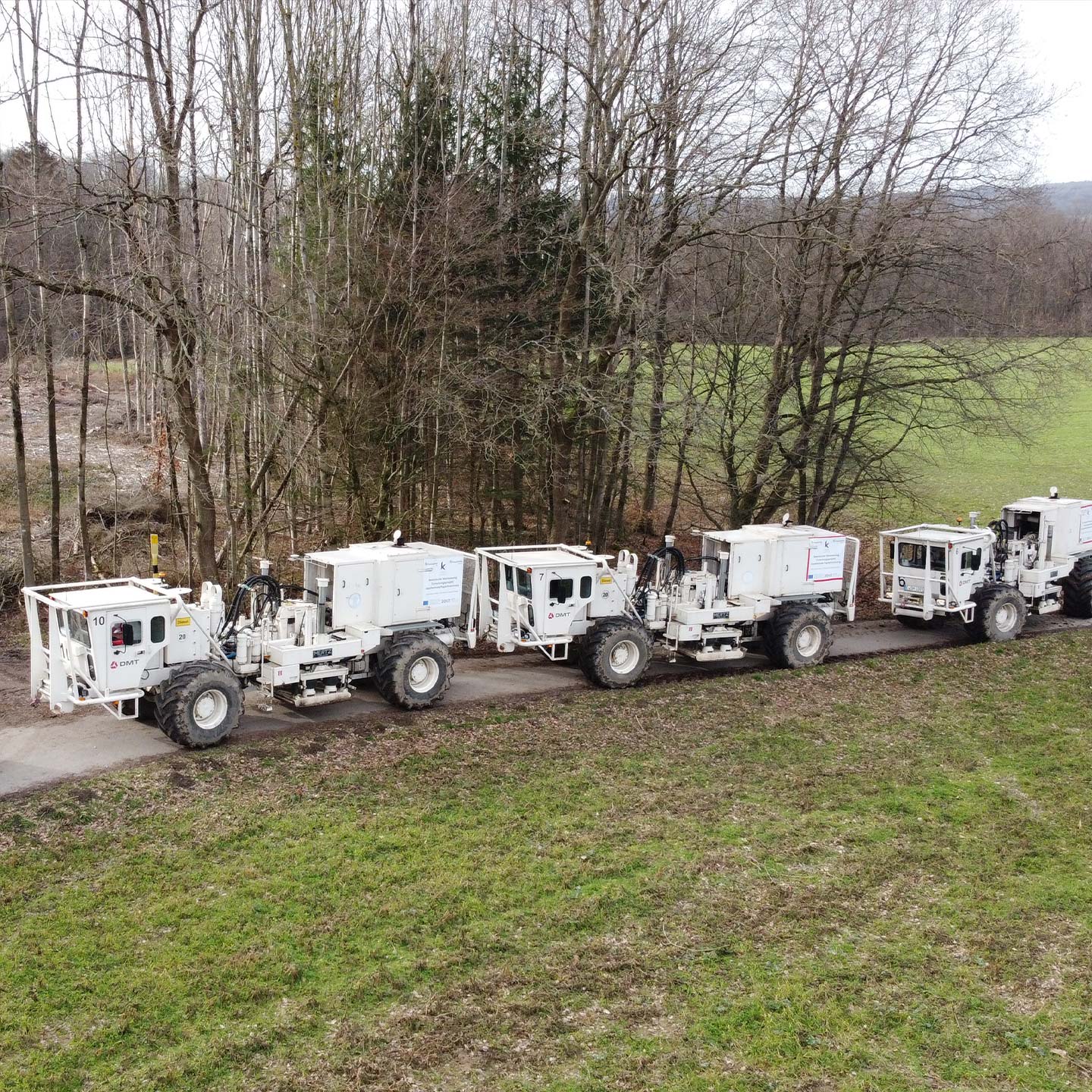 Seismische Vermessung mit Vibro-Trucks