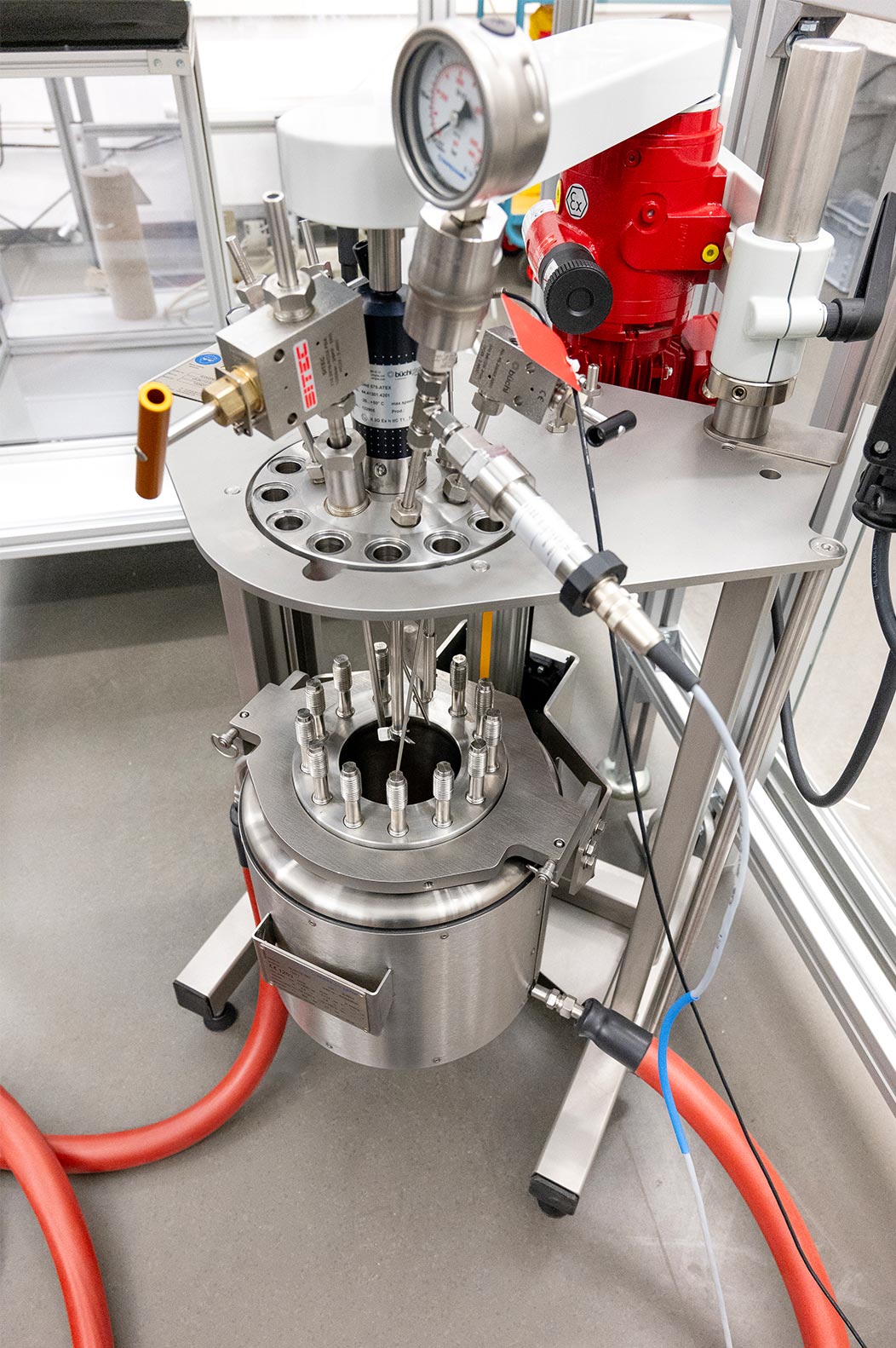 Rührautoklav zur experimentellen Untersuchung von Gestein-Fluid Wechselwirkungen
